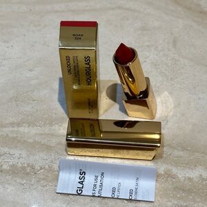 Hourglass Unlocked Satin Crème Lipstick - 324 Roar